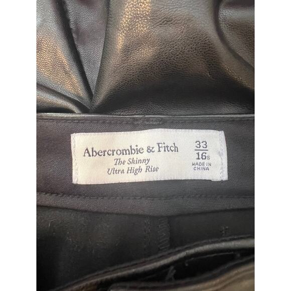 NWT Abercrombie & Fitch Black Ultra High Rise Faux Leather Straight Pants 16 - Picture 11 of 12